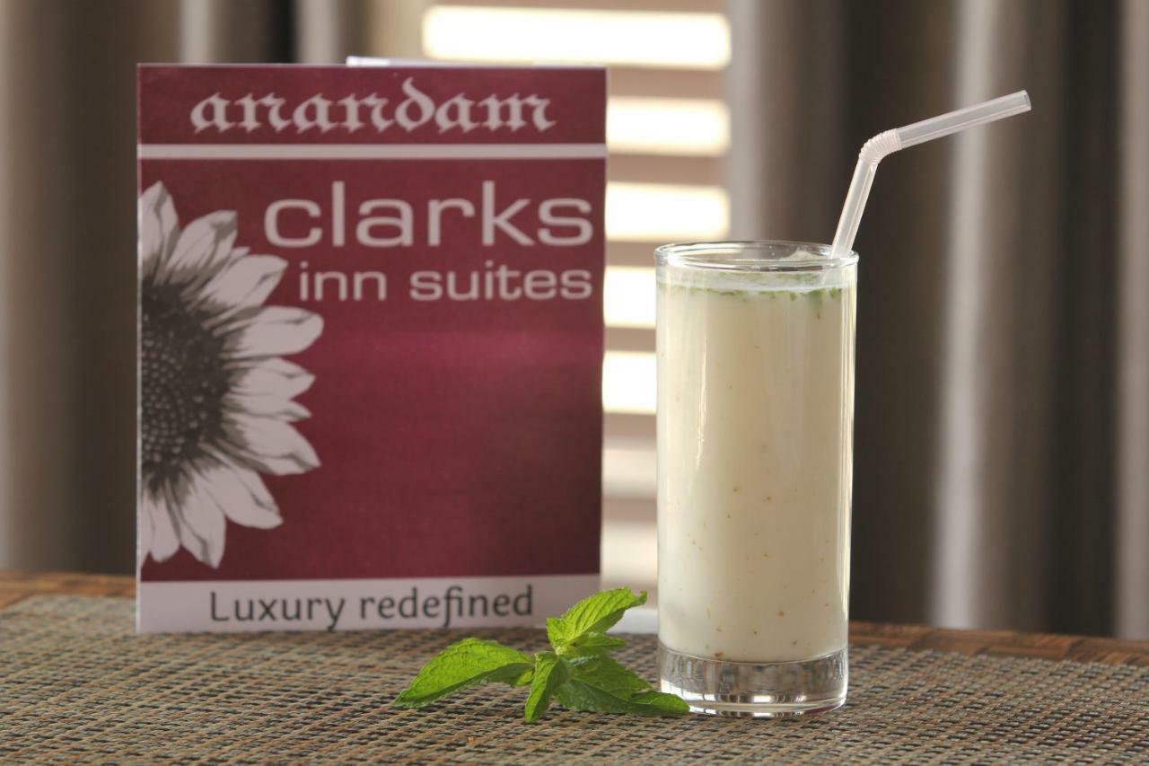 Anandam Clarks Inn Suites Vrindavan Vrindāvan Exterior foto